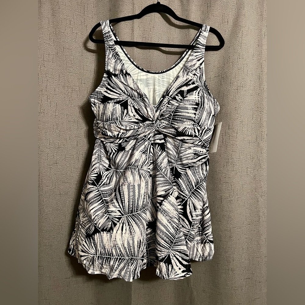 NWT Meet.Curve Swim Dress 4XL